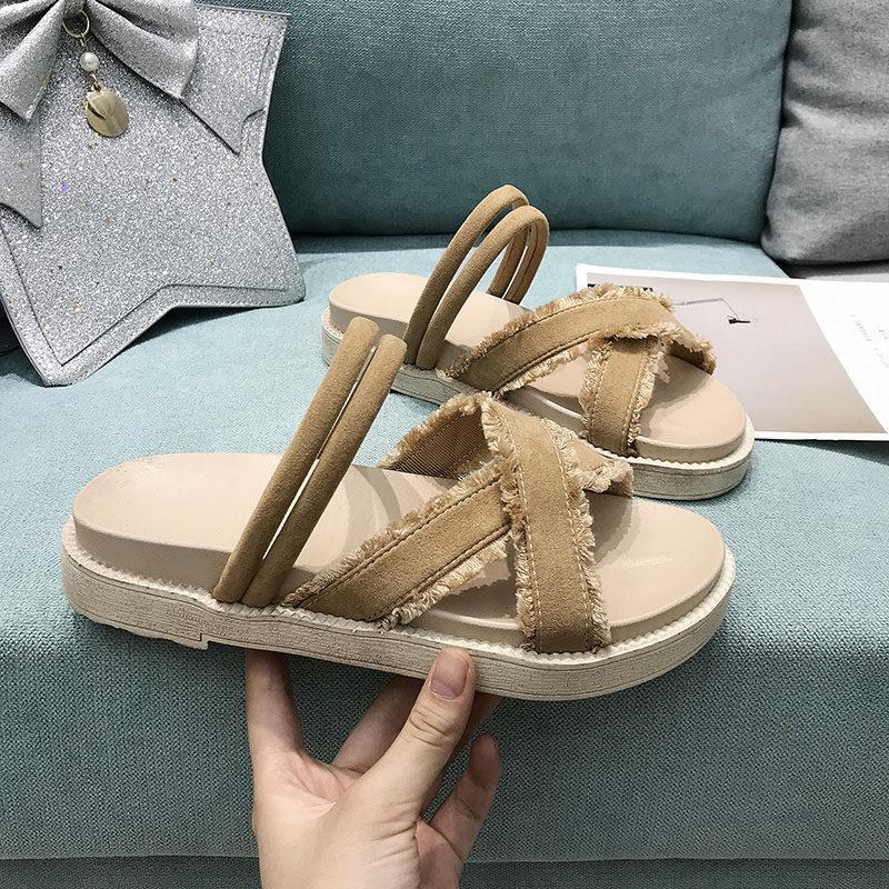 Sandal berjalan pinggiran trim bertali