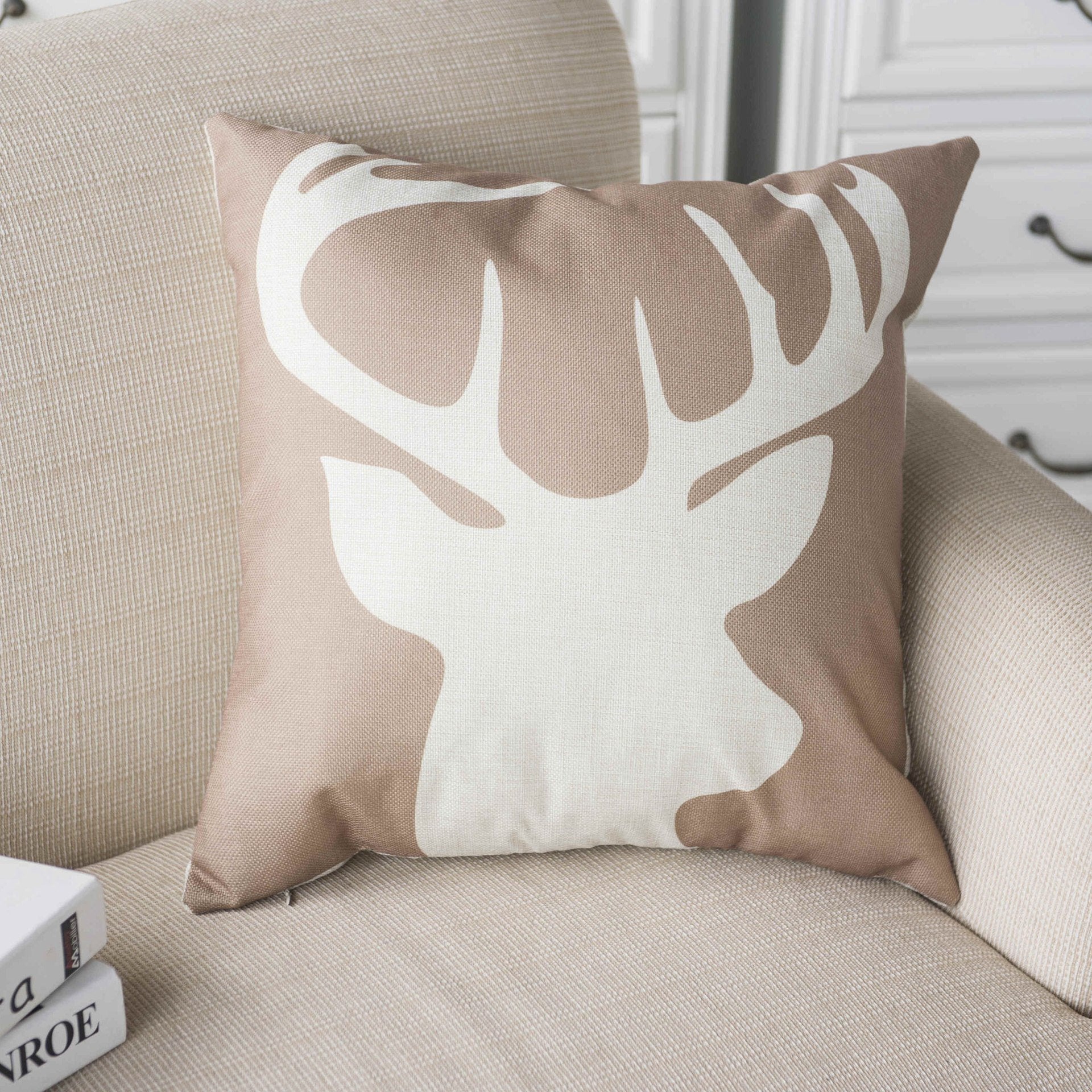 Burlap Reindeer Print Pillow Cover - THEONE APPAREL